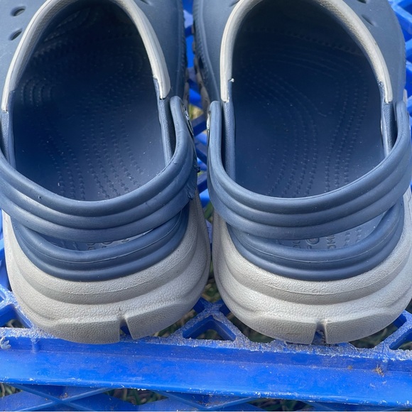 Crocs Duet Women’s 6 Men’s 4 Max Dual Comfort Clogs Blue Gray 201398 Flaw READ - Picture 10 of 14